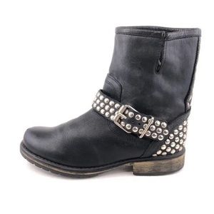 Steve Madden Fraankie black leather moto studs boots size 7